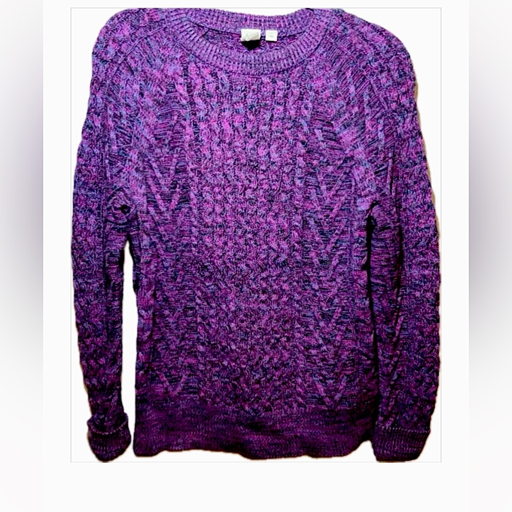 Gap 100% cotton woman’s sweater. Size Small. Purple.